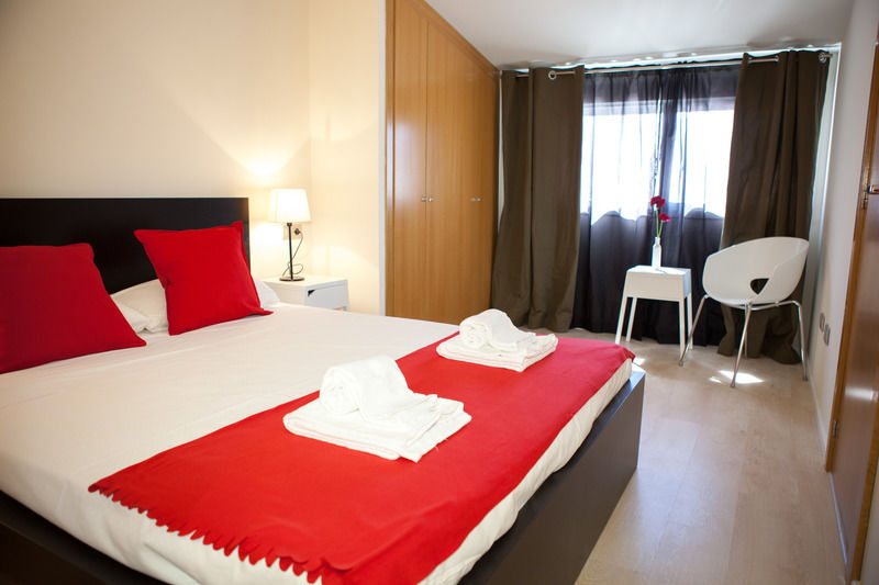 Hulot B&B Valensiya Dış mekan fotoğraf