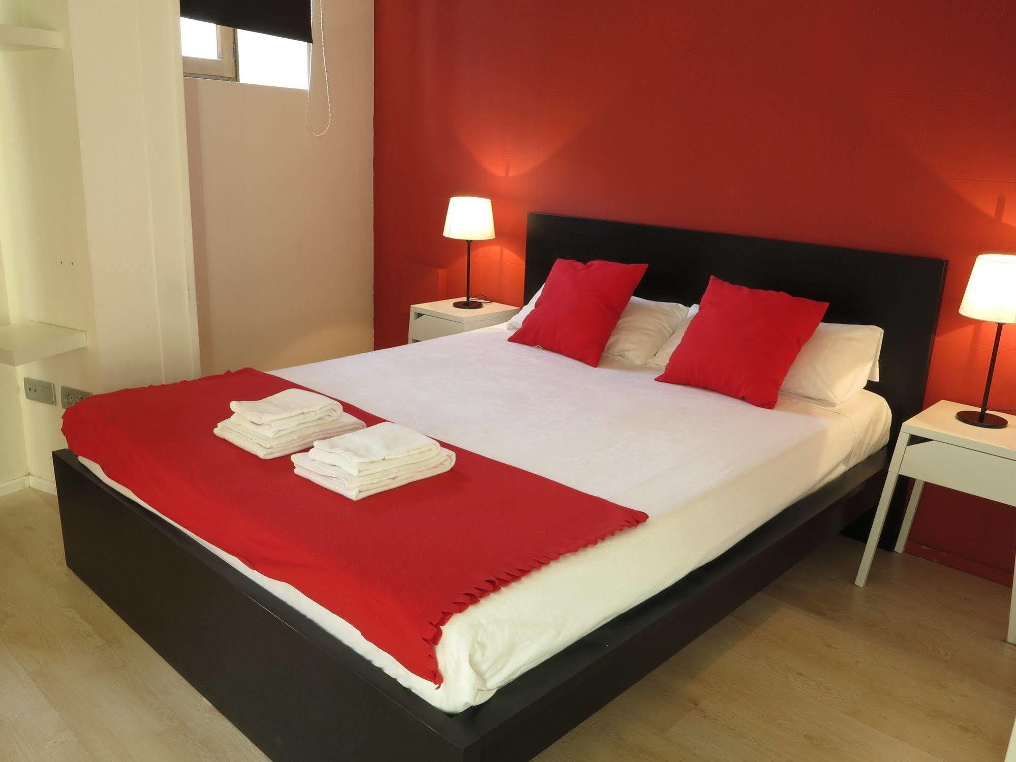Hulot B&B Valensiya Oda fotoğraf