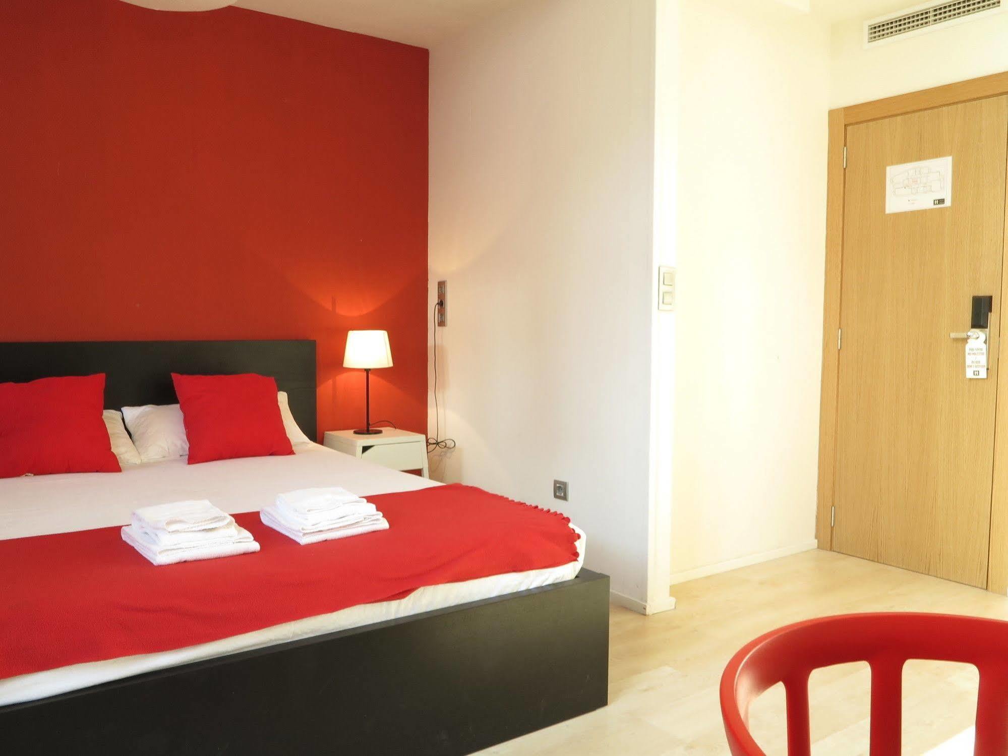 Hulot B&B Valensiya Oda fotoğraf