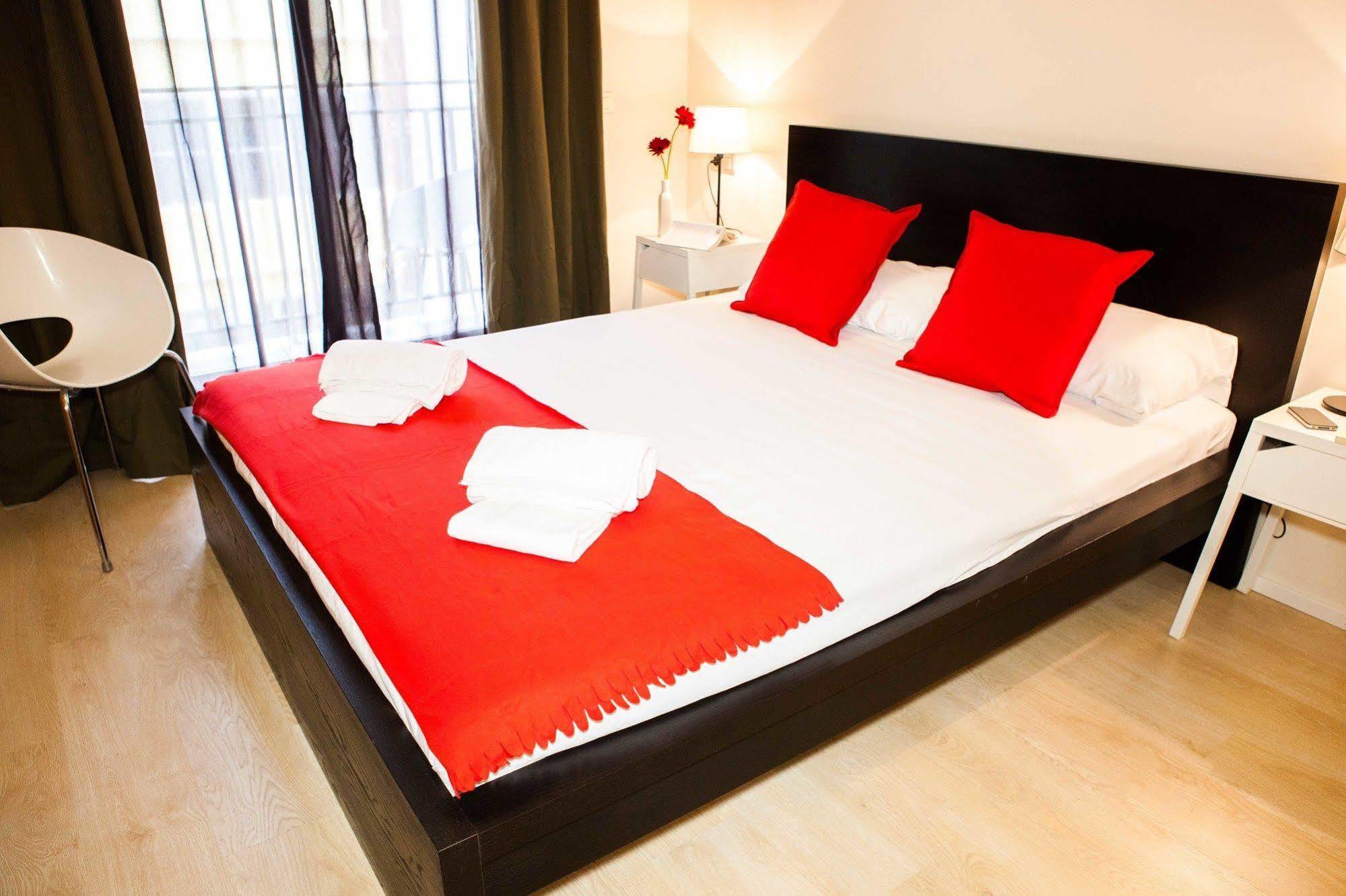 Hulot B&B Valensiya Oda fotoğraf